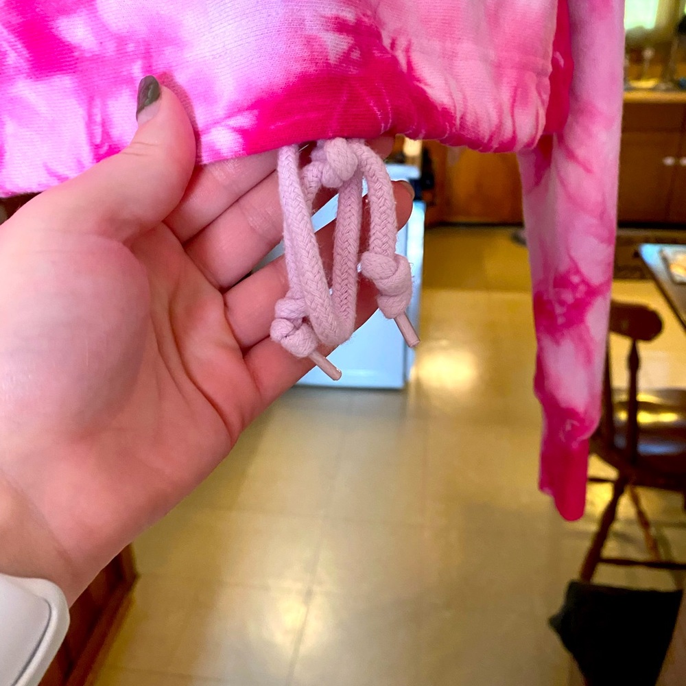 Sm VSPINK CROP top